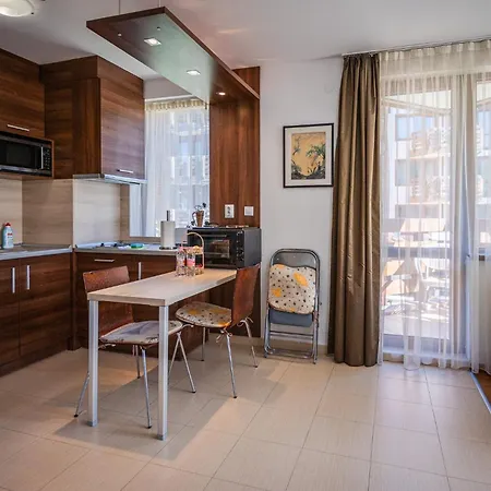 Belvedere Cozy 1br *